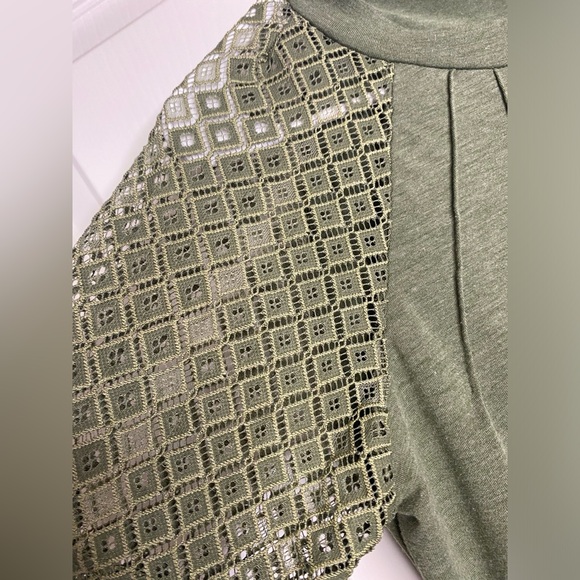 Women's Ruched Solid Hollowed Out Sleeves Round Neck Top - Picture 9 of 11